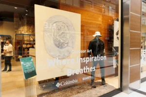 ΤΙΤΛΟΣ ΕΡΓΟΥ: Άτιτλο Καλλιτέχνης: Λένα Δουρμούσογλου Campaign: Outdoor Art, where inspiration breathes